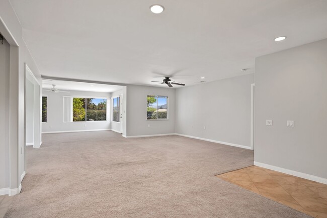 Foto del edificio - Single Family home in Rancho Bernardo 55+