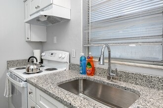 Building Photo - 13110 Leisurewood Pl