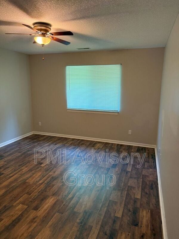 Building Photo - 3328 SE Taurus Ave