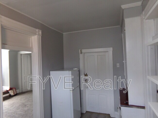 Foto del edificio - 3541 California Ave