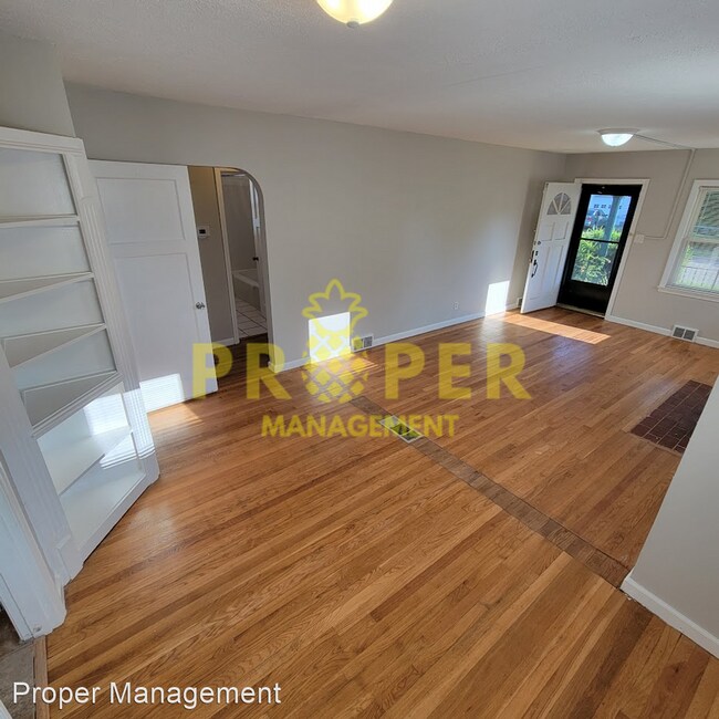 Building Photo - 3 br, 2 bath House - 612 Redwood Ave