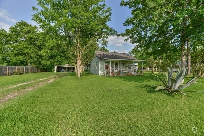 Foto del edificio - 1549 Garden Rd