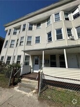 Building Photo - 68 Grove St