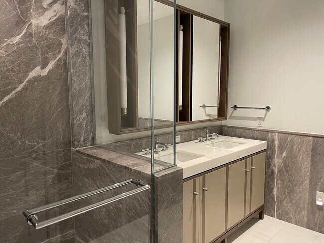 Foto del edificio - 370-380-380 Harrison Ave