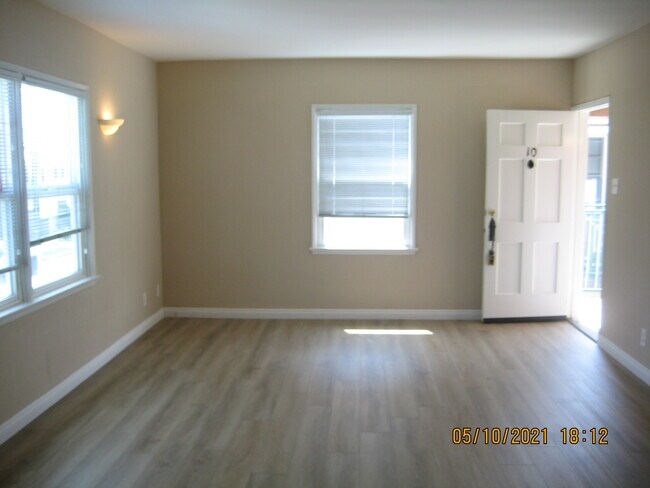 Foto del edificio - 3939 E 3rd St