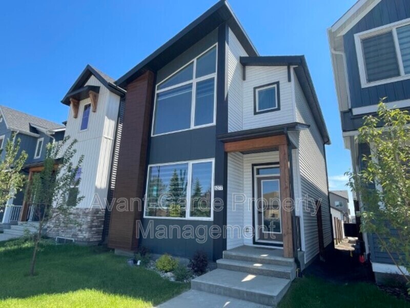 Primary Photo - 5277 Edgemont Blvd NW