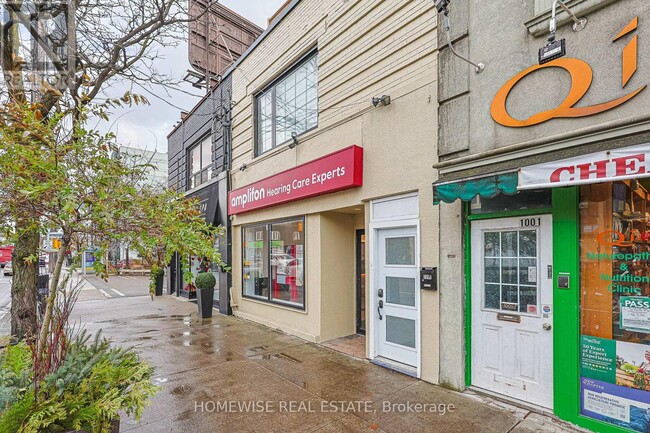 Photo du bâtiment - 999 Eglinton Ave W