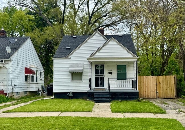 Building Photo - 12244 Woodmont Ave
