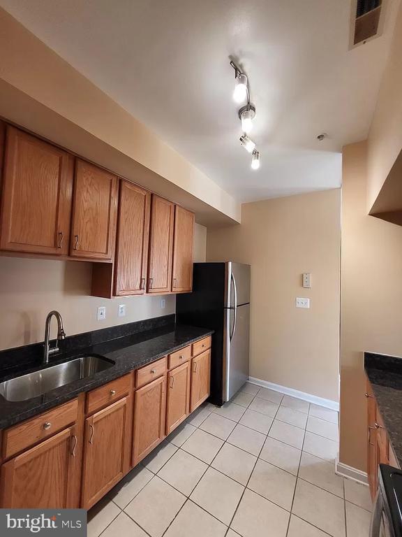 Building Photo - 1508 E Fairmount Ave