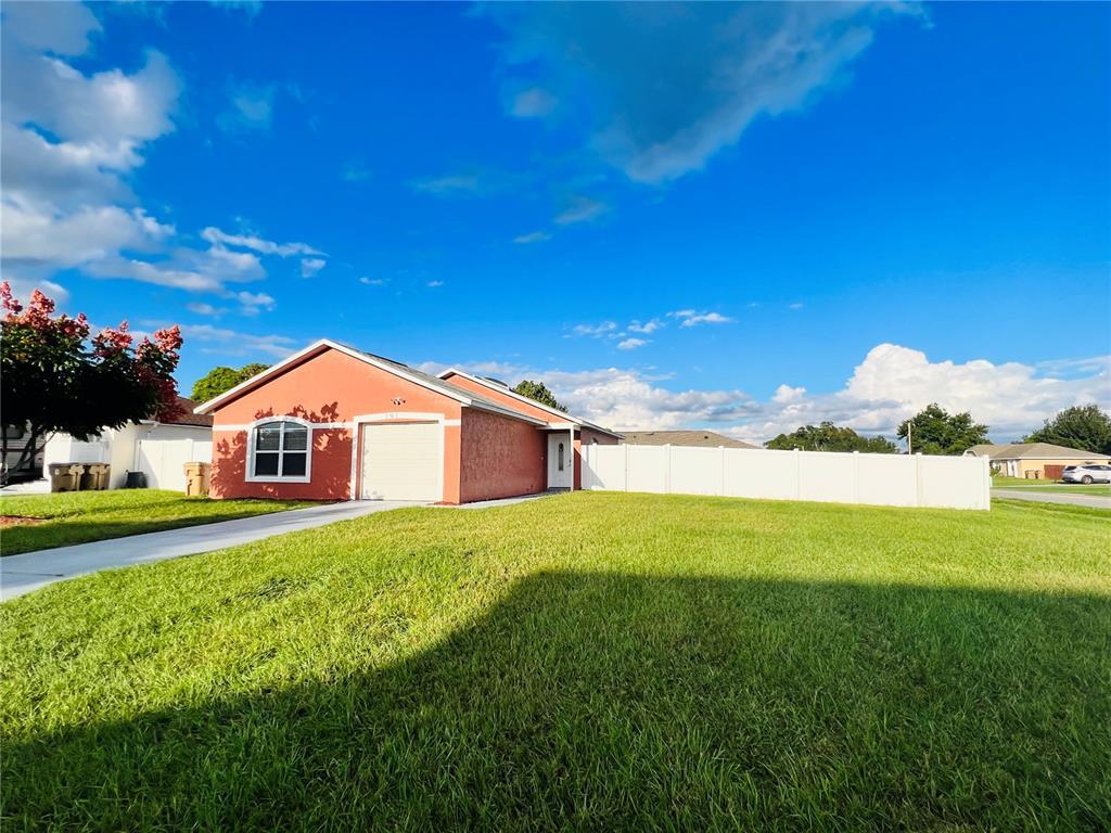 Building Photo - 191 Toluca Dr