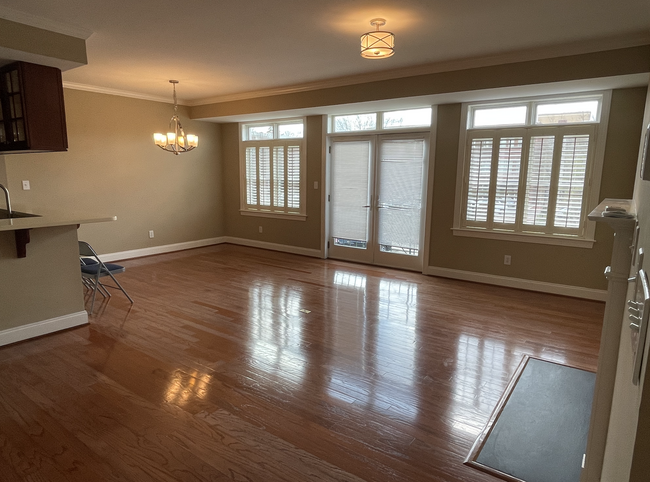 Building Photo - 122 Meadowmont Village Cir