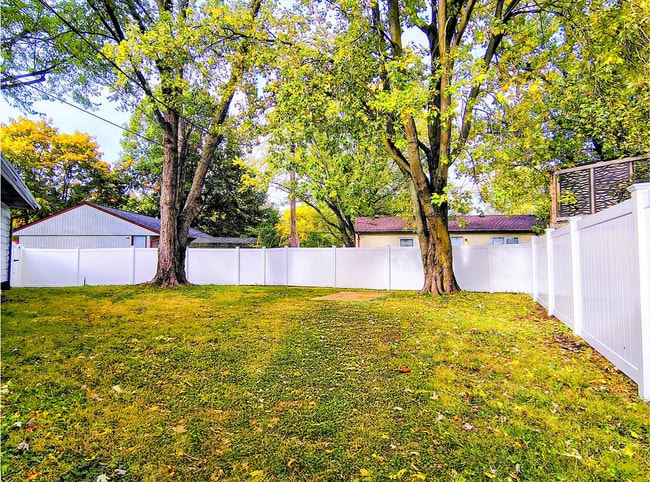 Photo - 101 Vicksburg Ln House