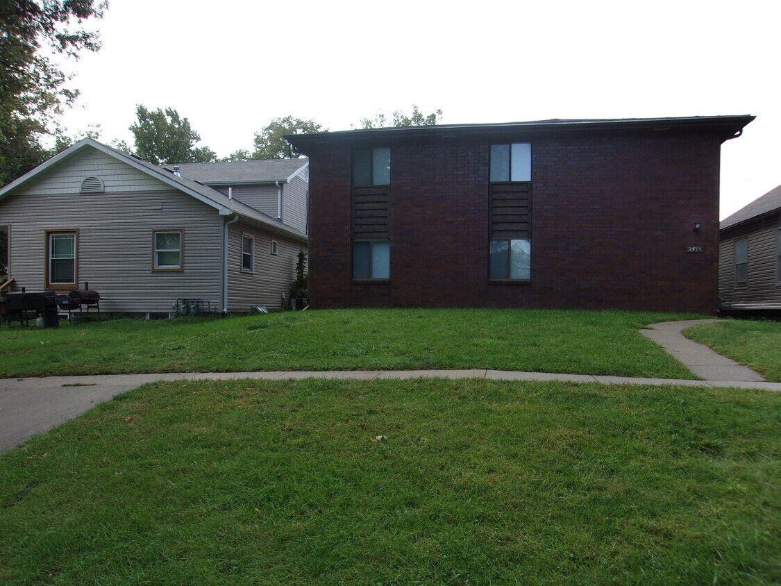 Primary Photo - 2433 D St