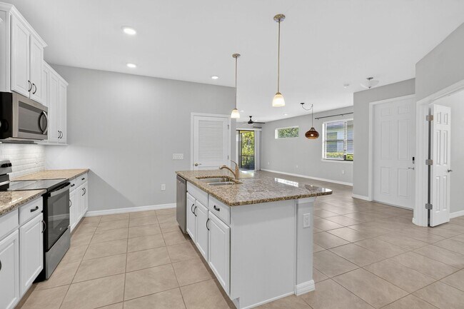 Foto del edificio - Annual Unfurnished 2 Bedroom 2 Bathroom with a Den located in the Preserve at the West Villages!