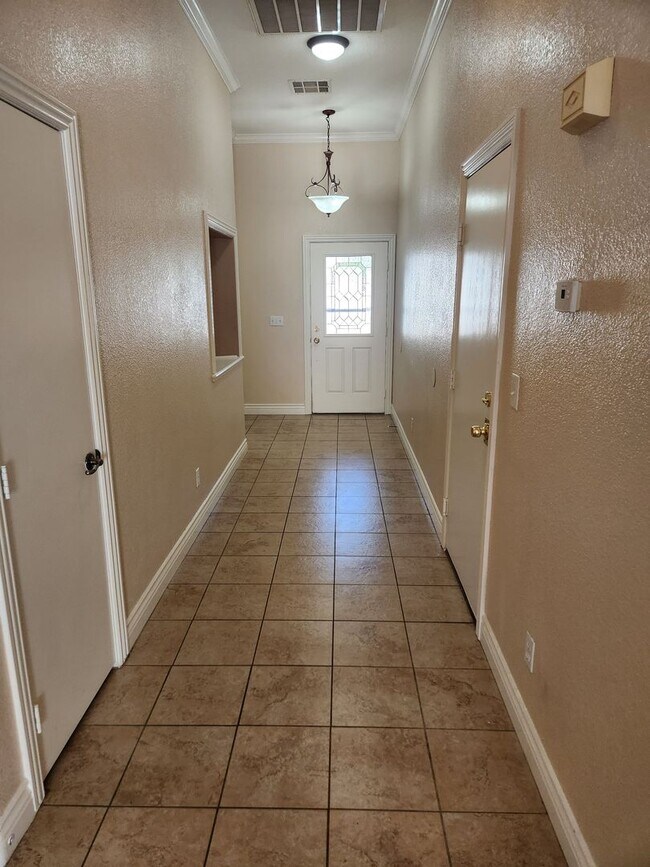 Foto del edificio - 6008 Seneca Springs St