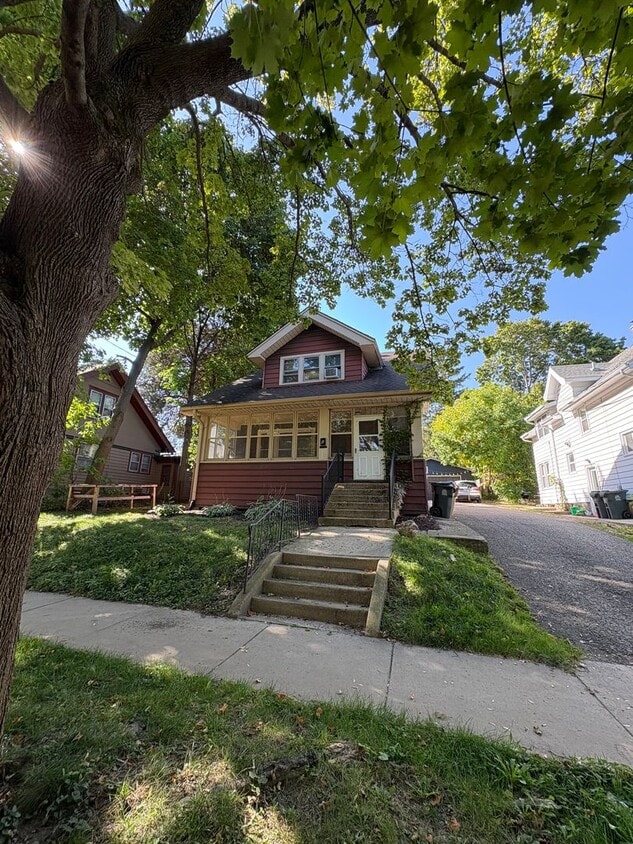 Building Photo - 5-Bedroom Home Near Camp Randall with Base...