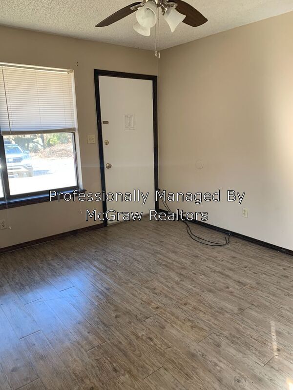 Primary Photo - 2609 Oakhurst Dr