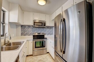 Building Photo - 890 N Federal Hwy Building Photo - 890 N Federal Hwy