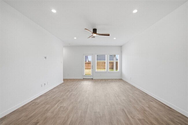 Foto del edificio - 31638 Featherstone Trl