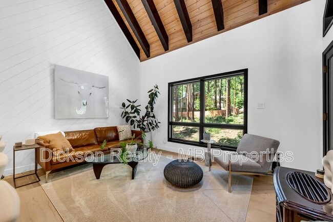 Foto del edificio - 908 Harold Dr