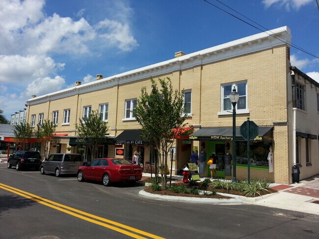 Foto del edificio - 115 E 4th Ave