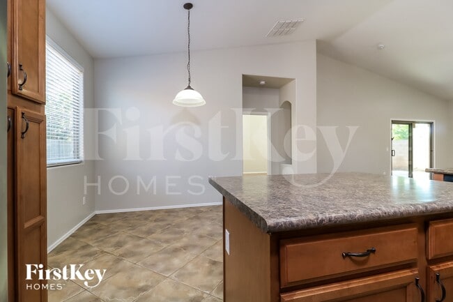 Foto del edificio - 5411 S Dove Hollow