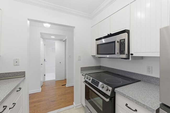 Foto del edificio - Beautiful 1 BR/1 BA Condo in The Observatory!