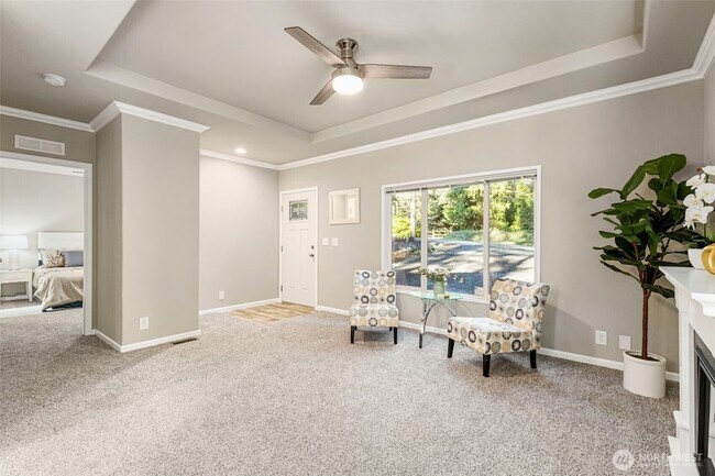 Foto del edificio - 39001 Shoreview Dr NE