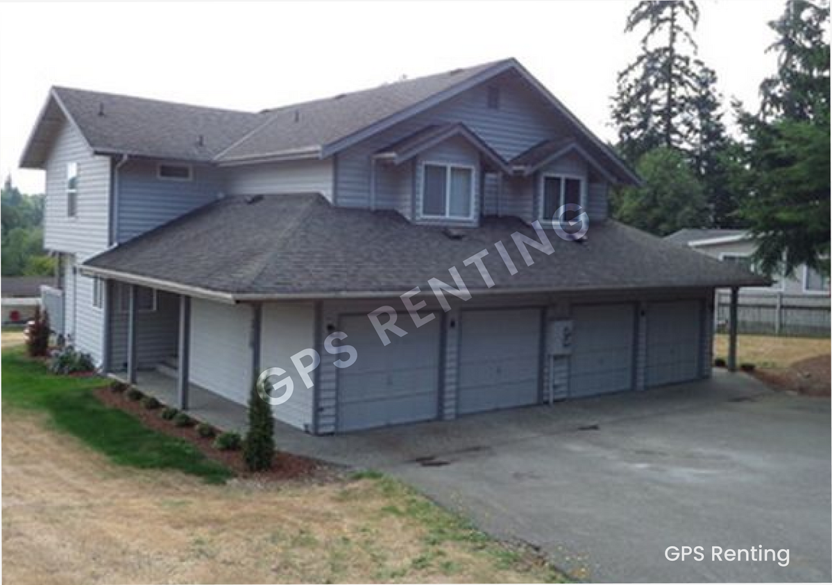 Primary Photo - A Duplex Double Master in Bothell With 2 C...