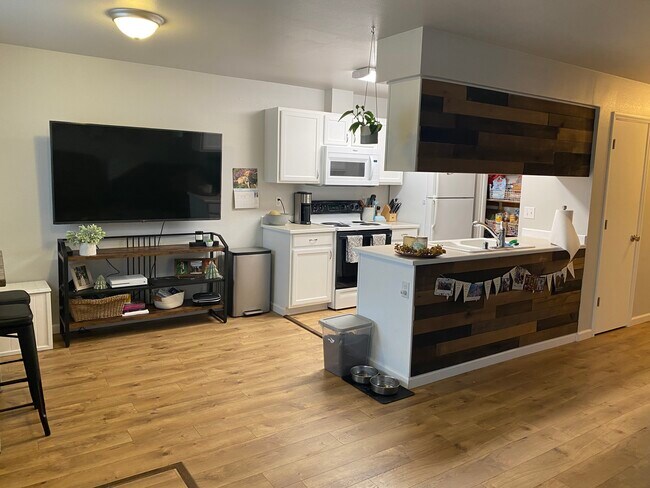 Foto del edificio - 11641 Birch Trail Cir