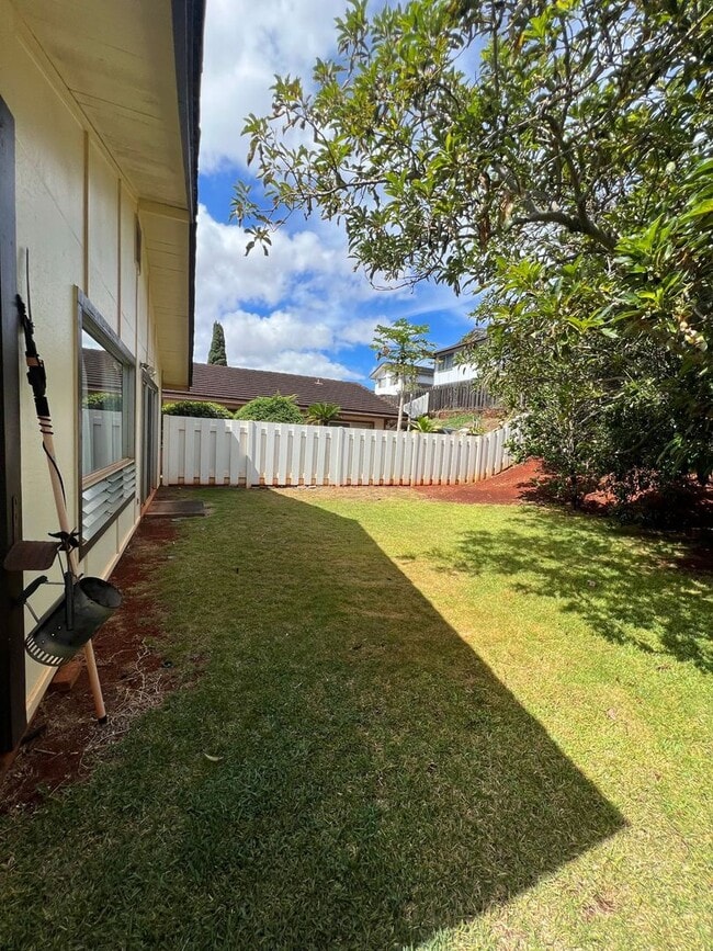 Building Photo - Beautiful 3 bedroom / 2 bath house with a ...