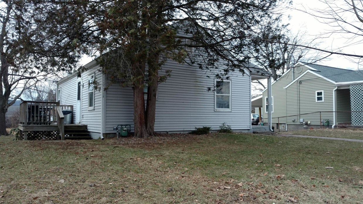 Primary Photo - 705 N 7th St