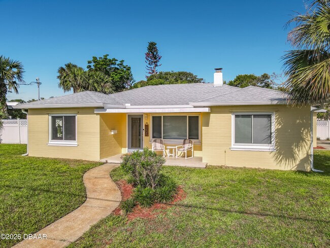 Foto del edificio - 1621 N Oleander Ave