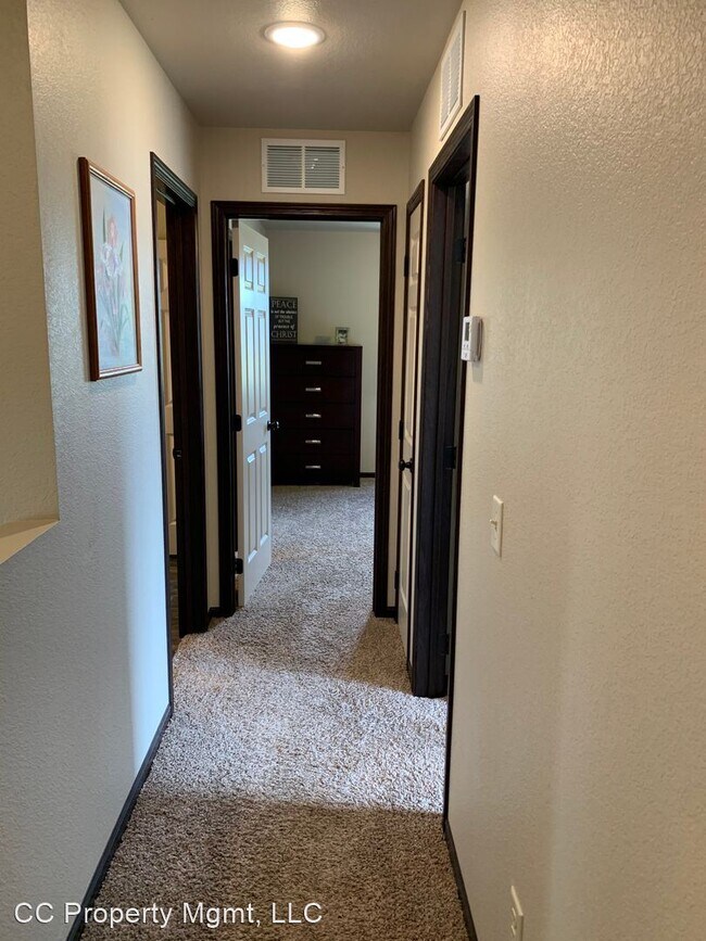 Building Photo - 3 br, 2 bath House - 2904 Hutt Ct