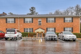 Building Photo - 2905 Arrowhead Dr