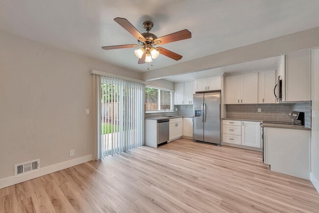 Building Photo - Completely Remodeled Duplex in Top Rated C...