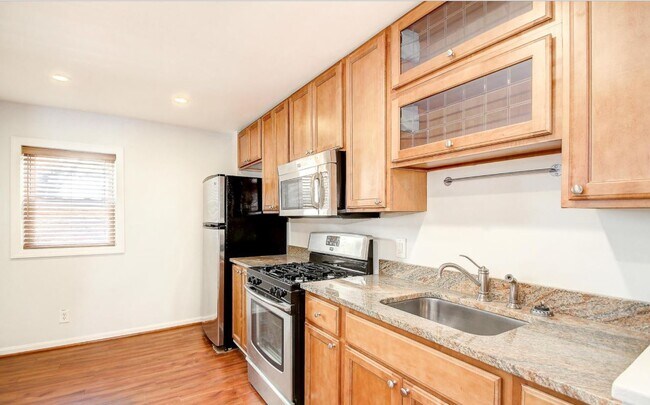 Foto del edificio - 2306 Fleet St