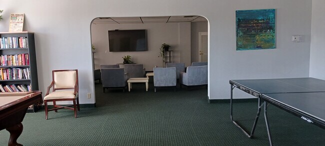 Building Photo - 3930 S University Center Dr