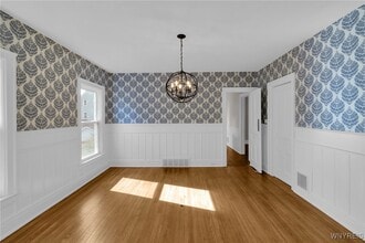 Building Photo - 146 Lancaster Ave