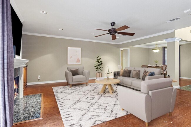 Building Photo - Spacious Arlington home near River Legacy ...