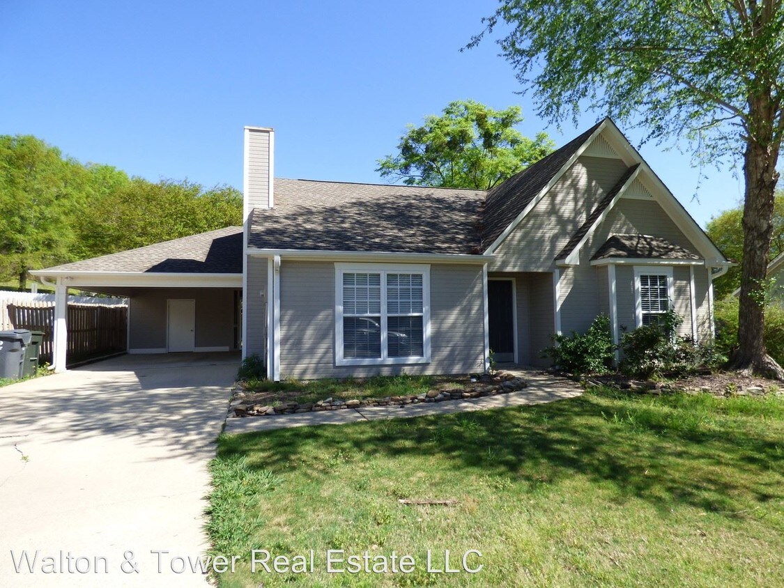 Primary Photo - 3 br, 2 bath House - 172 Brook Hollow Dr