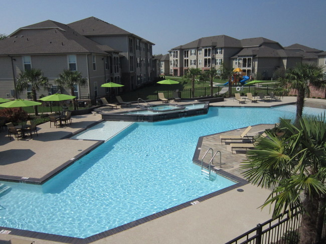 Piscina estilo centro turístico - Le Rivage of Bossier City