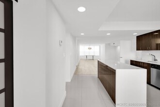 Building Photo - 2768 Carambola Cir S