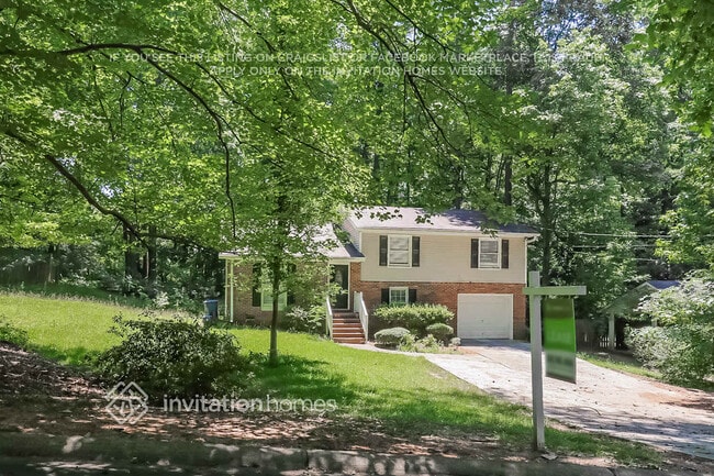 Building Photo - 430 Karen Dr