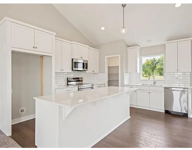 Foto del edificio - 3545 Corbin Dr