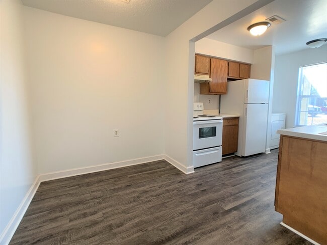 Building Photo - Autumn Ridge Apartments II