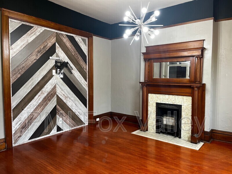 140 High Ave Unit Apt A, Oshkosh, WI 54901 Condo for Rent in Oshkosh