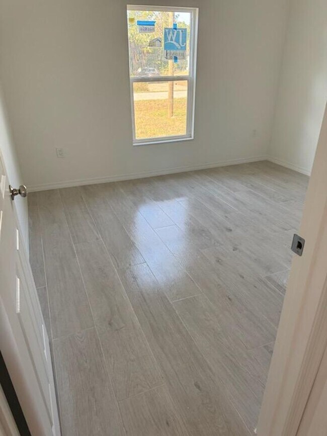 Foto del edificio - BRAND NEW 3 BEDROOM/ 2 BATH, ONE CAR GARAGE-MOVE IN READY!