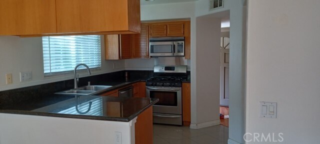 Foto del edificio - 536 S Hollydale Ln