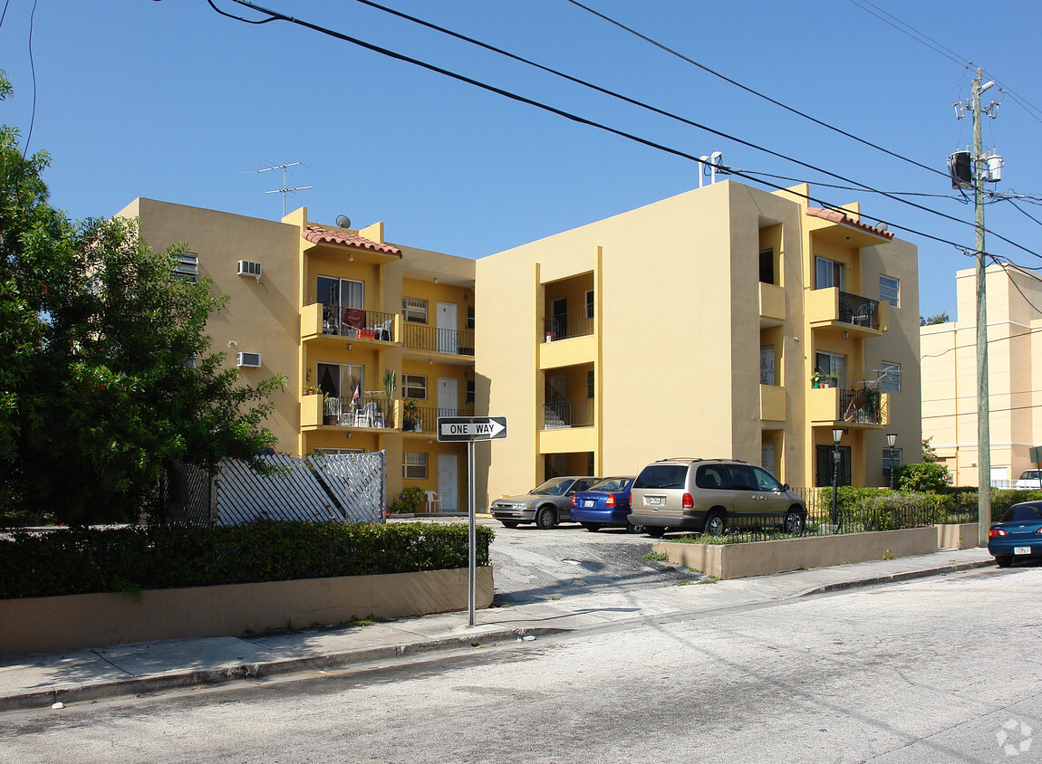 Foto del edificio - 700 SW 6th St